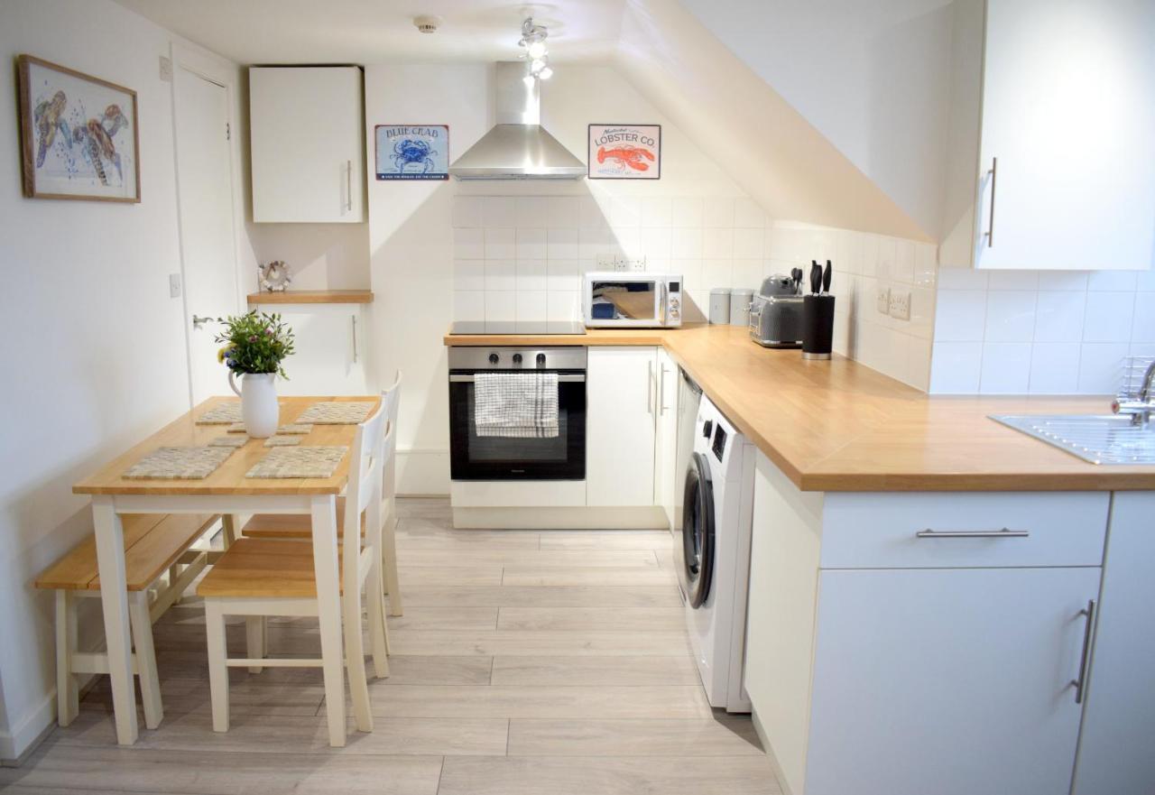 The Bay Beach Apartments ボーンマス エクステリア 写真
