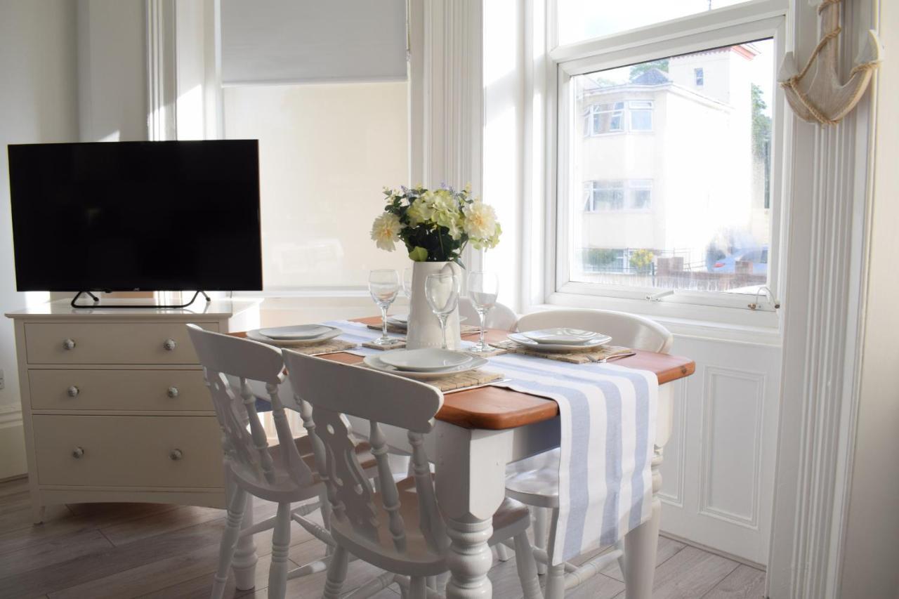 The Bay Beach Apartments ボーンマス エクステリア 写真